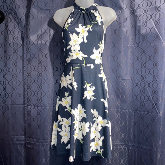 Ouges Dresses & Skirts - OUGES Women's Halter Neck Floral Casual Sundress NWT!!